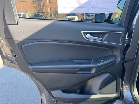 Used 2023 Ford Edge SEL w/ Convenience Package image 18