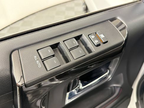 Used 2019 Toyota 4Runner TRD Off-Road image 10