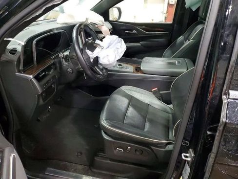 Used 2022 Cadillac Escalade ESV Premium Luxury image 7