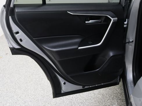Certified 2025 Toyota RAV4 XLE FWD image 26