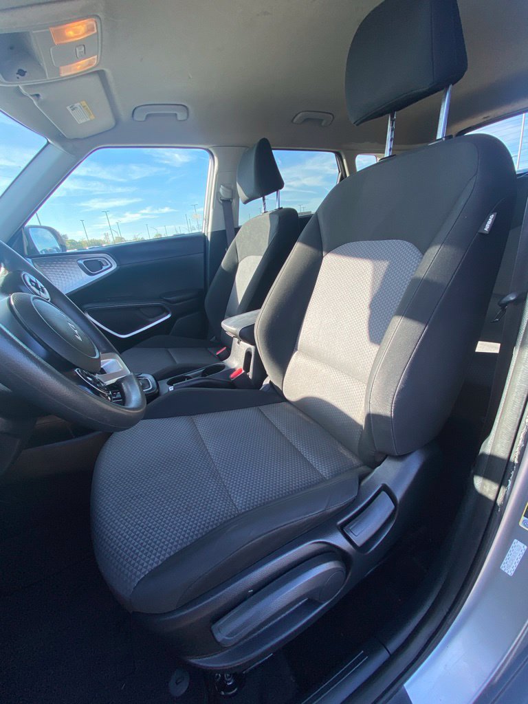 Used 2022 Kia Soul LX w/ Technology Package FWD image 10