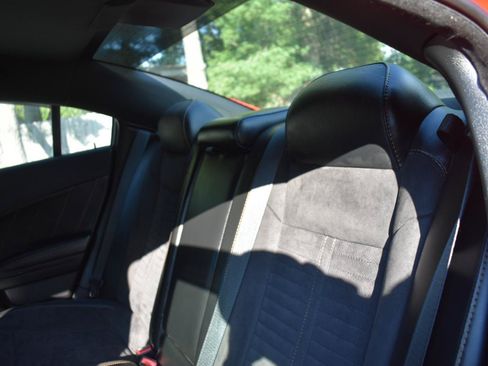 Used 2017 Dodge Charger R/T RWD image 19
