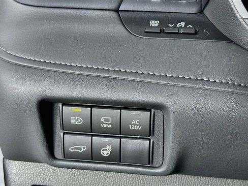 New 2026 Toyota Highlander Limited AWD/4WD image 14