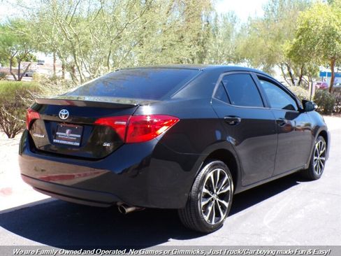 Used 2017 Toyota Corolla SE FWD image 8
