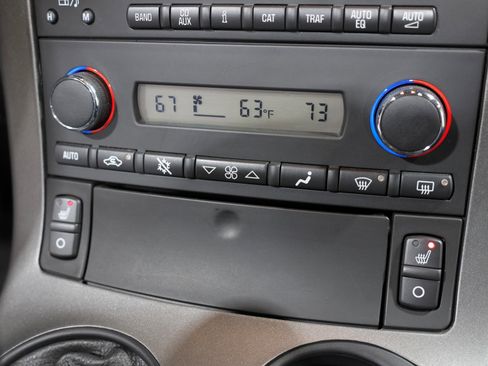 Used 2006 Chevrolet Corvette Coupe w/ Preferred Equipment Group RWD image 16