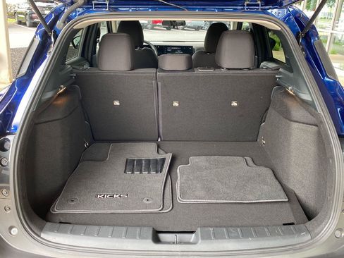 Certified 2025 Nissan Kicks SV AWD/4WD image 11
