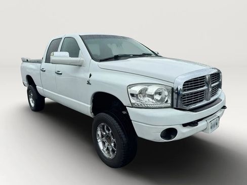 Used 2006 Dodge Ram 2500 Truck SLT AWD/4WD image 2