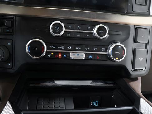 Used 2024 Ford F250 King Ranch w/ Chrome Package image 10