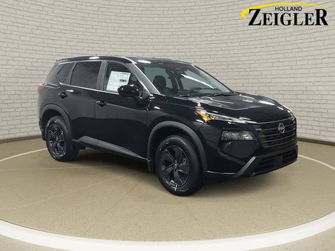 New 2026 Nissan Rogue SV AWD/4WD image 3