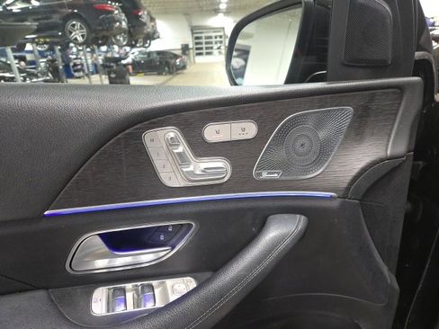 Used 2020 Mercedes-Benz GLE 350 4MATIC image 4