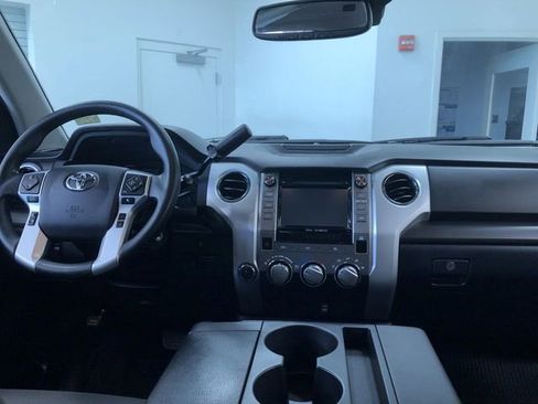 Certified 2019 Toyota Tundra SR5 AWD/4WD image 12