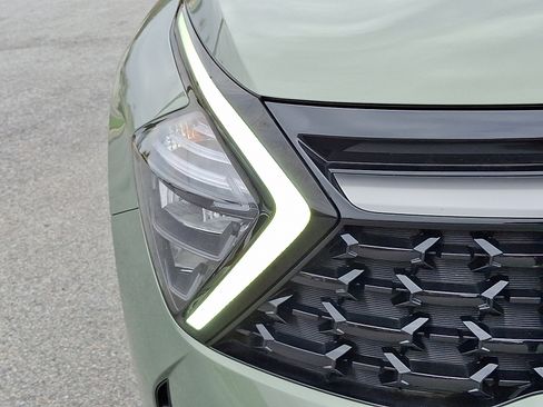 Used 2023 Kia Sportage X-Line image 9