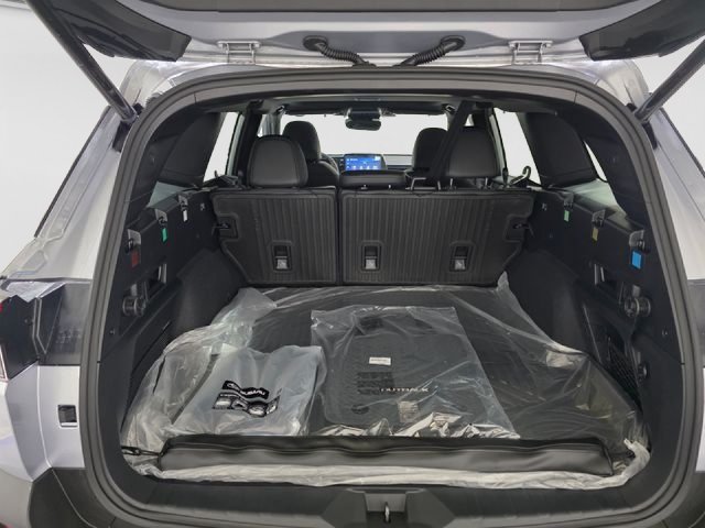 New 2026 Subaru Outback Limited AWD/4WD image 36