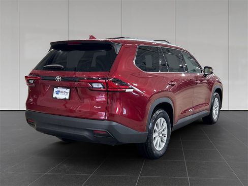 New 2026 Toyota Grand Highlander XLE image 5