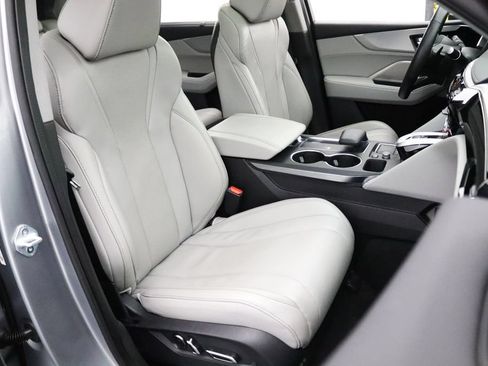 Used 2024 Acura MDX SH-AWD w/ Technology Package image 15