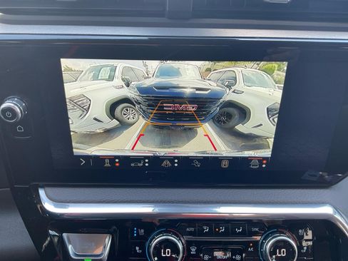 Used 2024 GMC Sierra 1500 Denali w/ Technology Package AWD/4WD image 18
