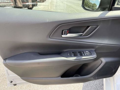 Used 2026 Toyota Prius FWD image 15