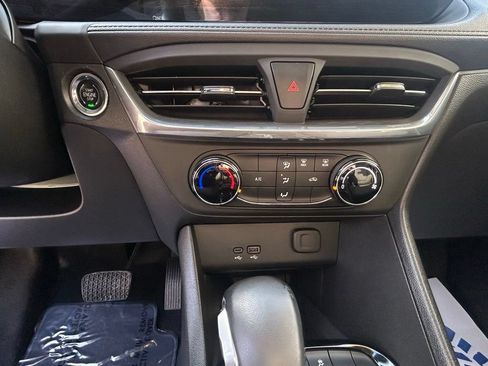 Used 2024 Buick Encore GX Preferred FWD image 20