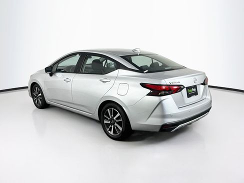Used 2025 Nissan Versa SV FWD image 5