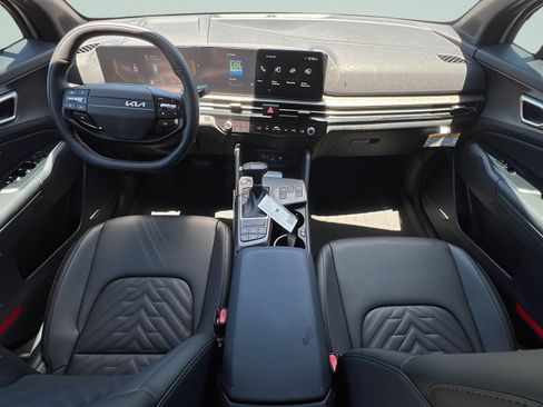 New 2026 Kia Sportage X-Line w/ X-Line Premium Package AWD/4WD image 11