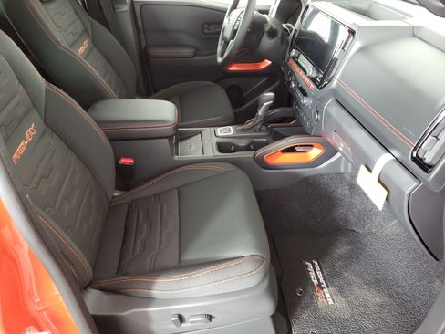 New 2026 Nissan Frontier PRO-4X w/ Pro-4x Convenience Package image 14