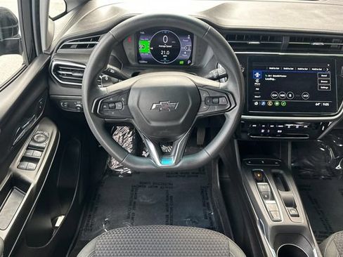 Used 2023 Chevrolet Bolt LT FWD image 16