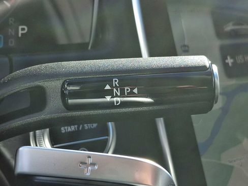 Used 2025 Mercedes-Benz E 350 4MATIC Sedan image 11