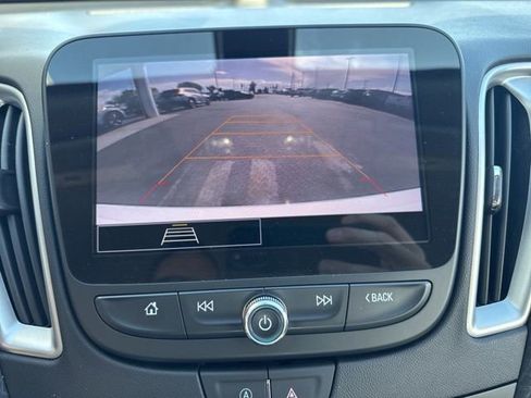 Used 2022 Chevrolet Malibu LT image 22