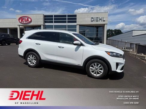 Used 2019 Kia Sorento AWD w/ LX Convenience Package image 1