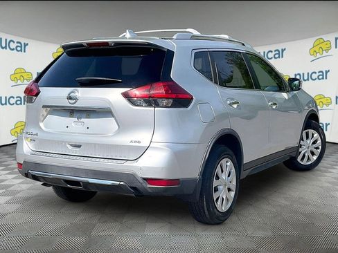 Used 2017 Nissan Rogue S w/ S Appearance Package AWD/4WD image 6