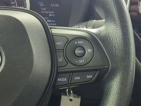 Used 2020 Toyota Corolla LE image 23