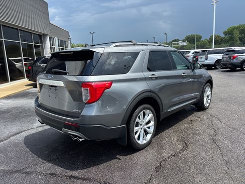 Used 2022 Ford Explorer Platinum w/ Equipment Group 601A AWD/4WD image 7