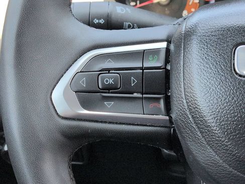 Used 2025 Jeep Compass Limited AWD/4WD image 19