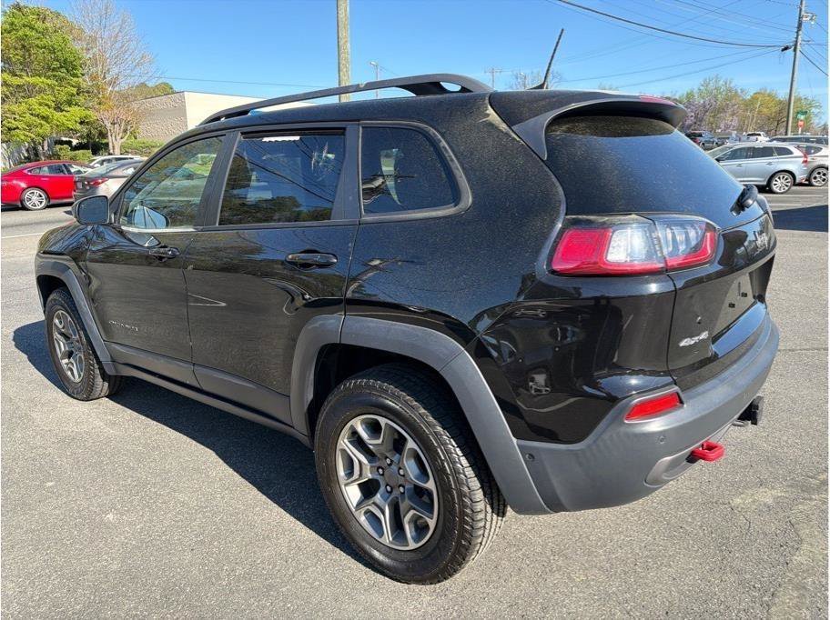 Used 2020 Jeep Cherokee Trailhawk w/ Technology Group AWD/4WD image 4