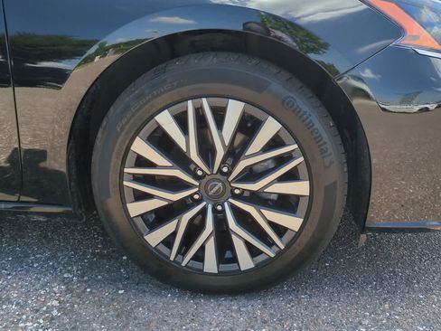 Used 2024 Nissan Altima 2.5 SV FWD image 11