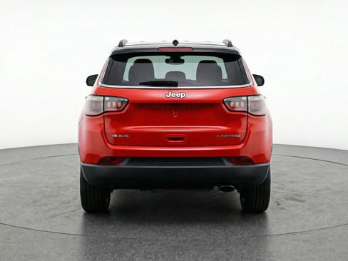 Used 2025 Jeep Compass Limited image 7