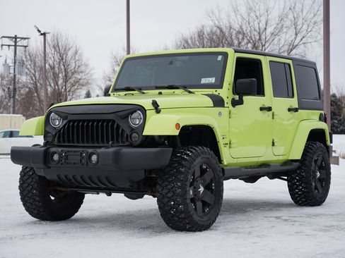 Used 2016 Jeep Wrangler Unlimited Sahara w/ Dual Top Group image 7