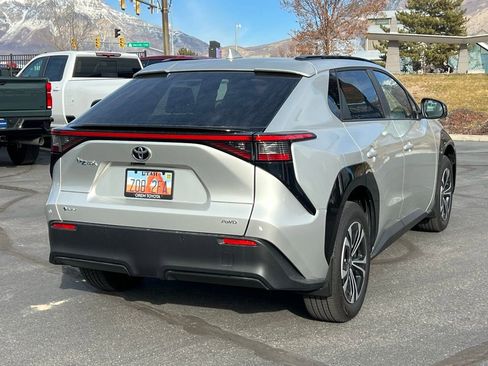 Used 2025 Toyota bZ4X AWD w/ Weather Package image 9