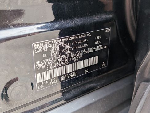 Used 2022 Toyota RAV4 LE FWD image 34