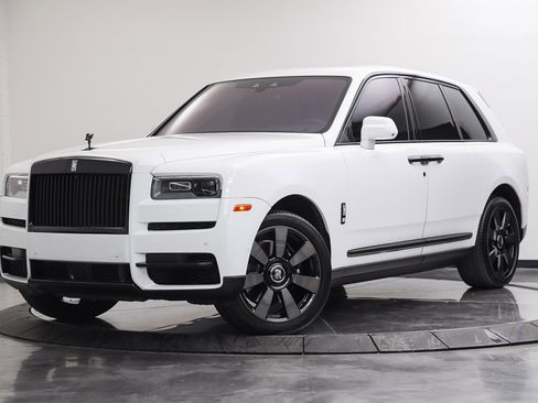 Used 2023 Rolls-Royce Cullinan AWD/4WD image 1