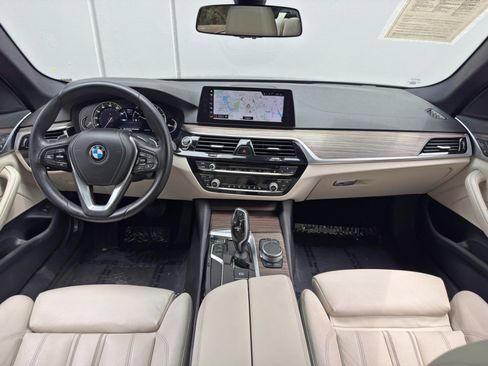 Used 2017 BMW 530i RWD image 12