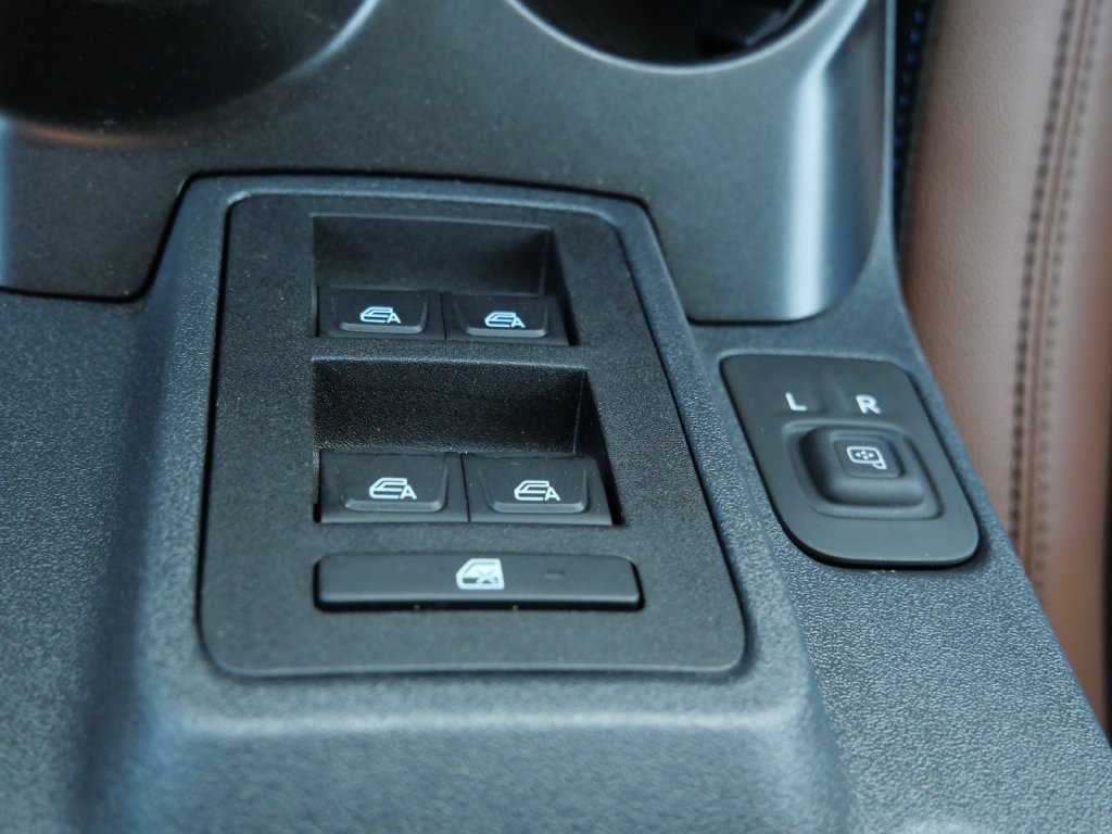 Used 2023 Ford Bronco Outer Banks AWD/4WD image 25