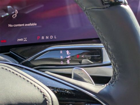 Used 2025 Cadillac Escalade Sport Platinum w/ LPO, ONYX Package image 26