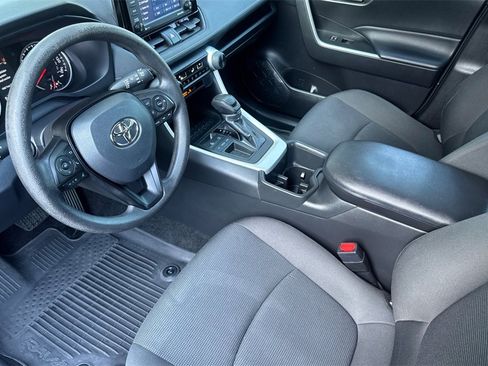Certified 2022 Toyota RAV4 LE image 9