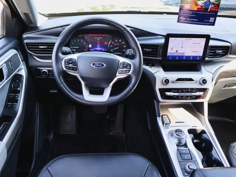 Used 2023 Ford Explorer XLT w/ Equipment Group 202A image 18