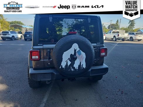 Used 2018 Jeep Wrangler Unlimited Sport AWD/4WD image 5