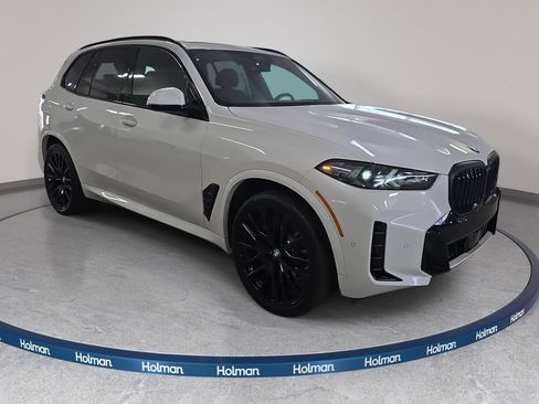 New 2026 BMW X5 sDrive40i w/ M Sport Package RWD image 3