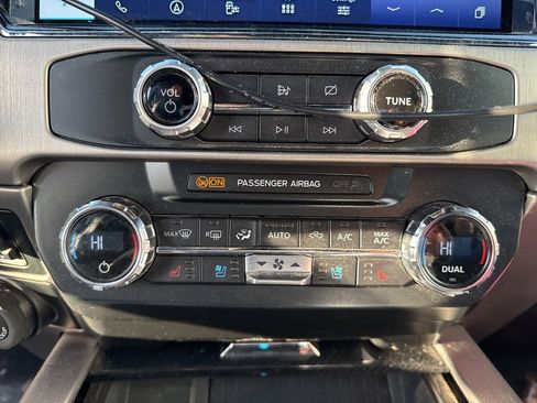 Used 2022 Ford F350 Platinum w/ Tremor Off-Road Package image 7