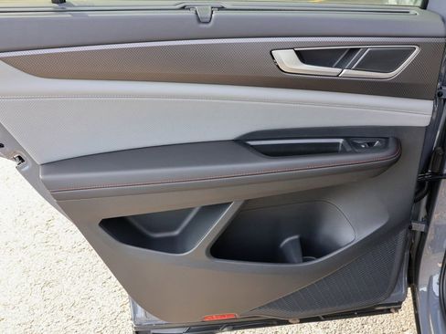 New 2025 Volkswagen Atlas Peak Edition SE image 34