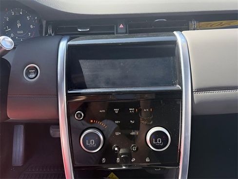 Used 2022 Land Rover Discovery Sport SE image 19